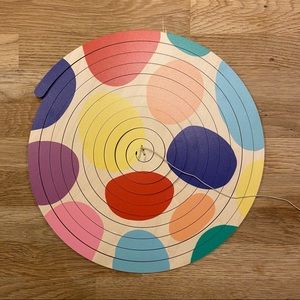 Lovevery The Looker Mobile